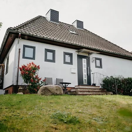 Mit Garten Und Innenstadtnähe Apartment